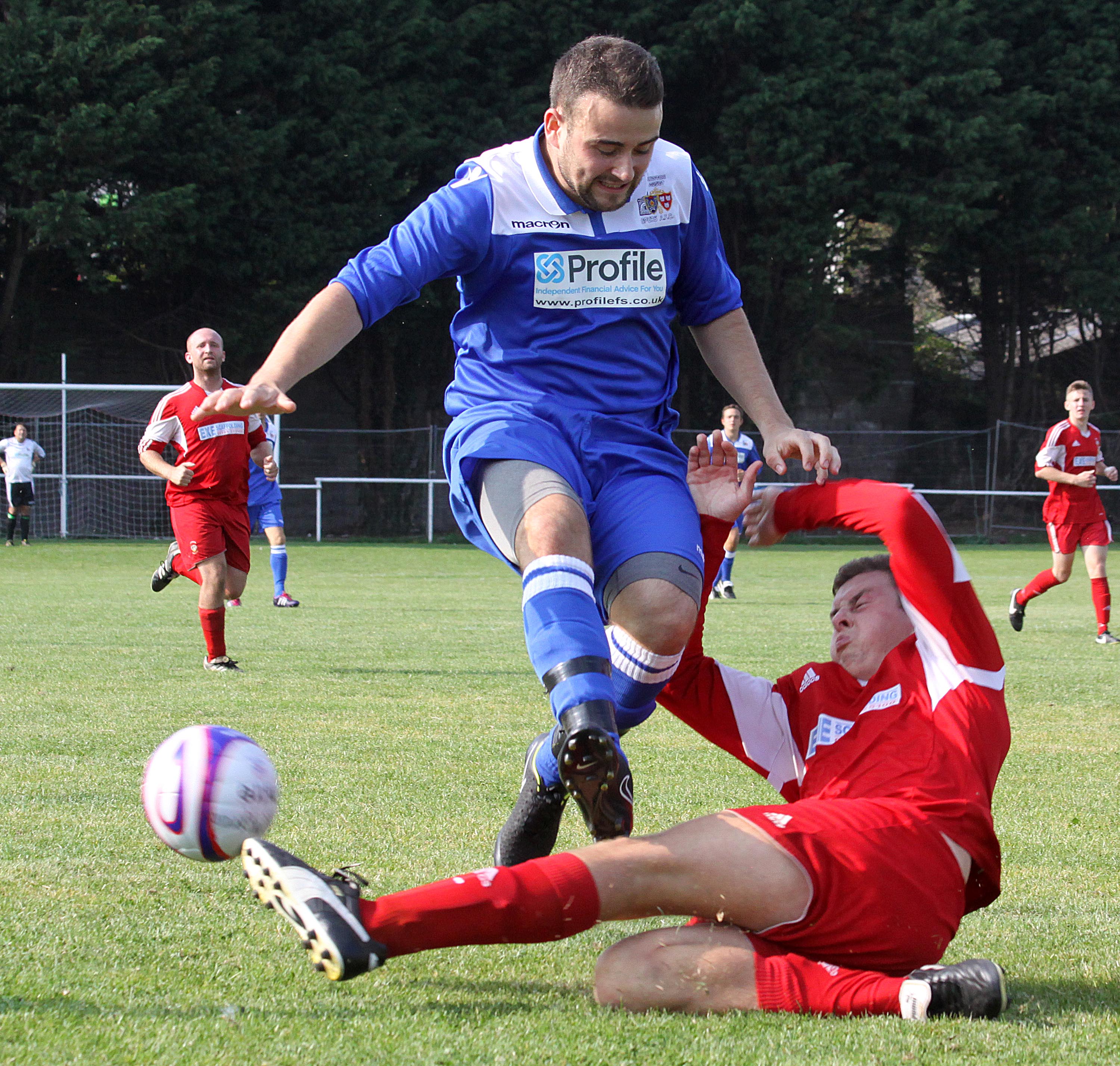 Russell Brooker Clarke Bassett Kingsteignton Athletic Newton Abbot Spurs Reserves SDFL Sport South Devon